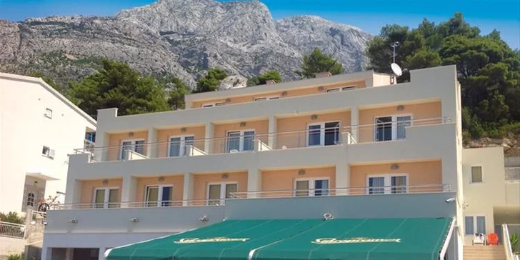 4* dovolená na Makarské riviéře v Chorvatsku s polopenzí a dopravou
