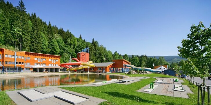 Neomezené vodní radovánky, wellness s polopenze v Aquaparku Špindlerův Mlýn