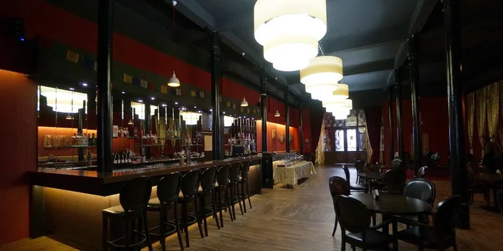 Sestavte si autentické nepálské menu pro dva v centru Olomouce