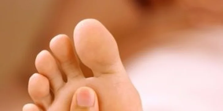 Relaxační spa pedikúra s masáží chodidel