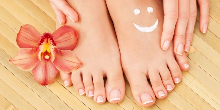 Relaxační spa pedikúra s masáží chodidel