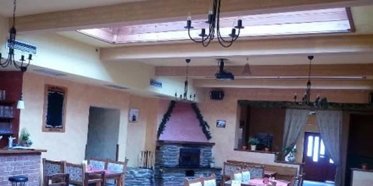 99 Kč za jakékoli DVĚ pizzy v restauraci Oáza. Restaurace Oáza, vaše oáza klidu. Posezení v přírodě a italská specialita, která nikdy neomrzí, se slevou až 58 %.