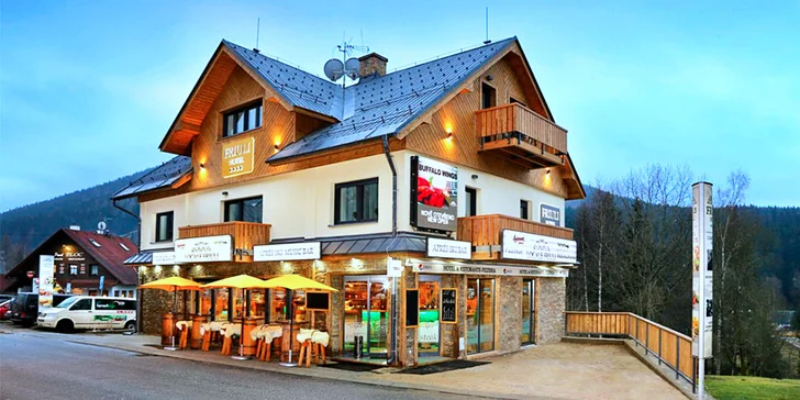 All inclusive pobyt v Harrachově pro dva: Pokoje Swarovski se saunou i vířivkou