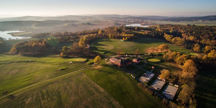 Vstupte na green jako králové: Jednodenní golfový kurz pro začátečníky