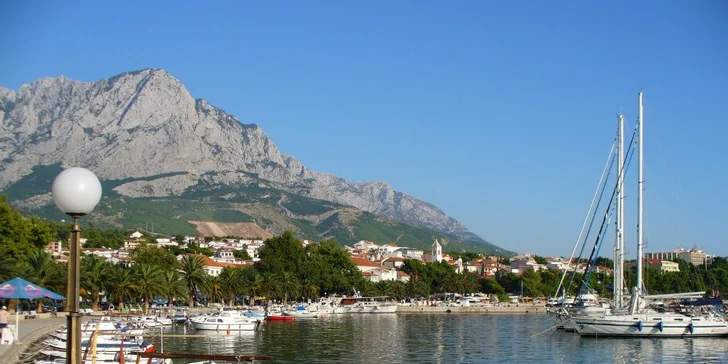 Zájezd do chorvatského letoviska Baška Voda na 7 nocí s polopenzí