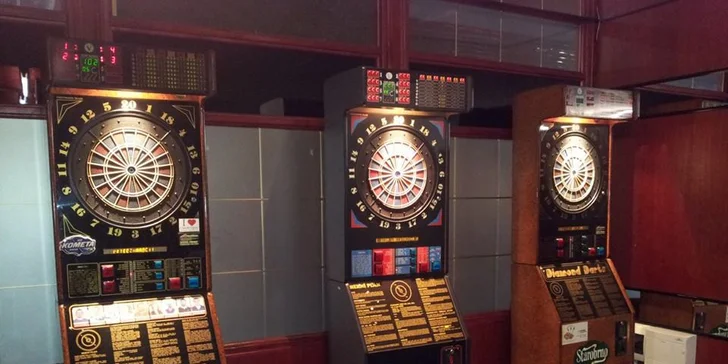 Bowling pro partu až 8 kamarádů v bowling baru BOBY