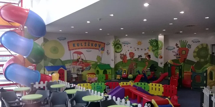 Celodenní vstup do herny pro malé rošťáky a teplý nápoj pro rodiče