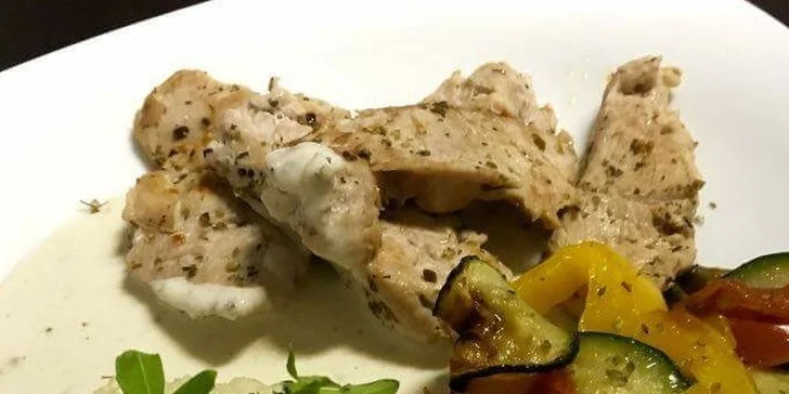 Lahodné bio menu: Krůtí prso s kuskusem a zeleninou a domácí zmrzlina
