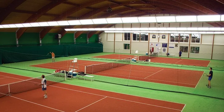 Hodinový pronájem badmintonového kurtu v týdnu i o víkendu