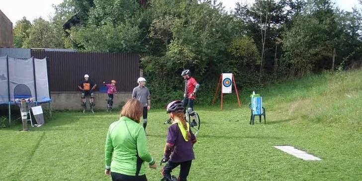 Vyzkoušejte skákací boty a jiné adrenalinové zážitky v Boskovicích