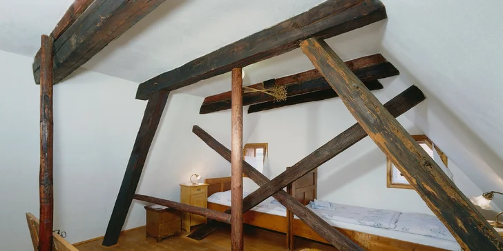 Hotel sa nachádza v historickej budove, dýchne tu na vás čaro dávnych čias.