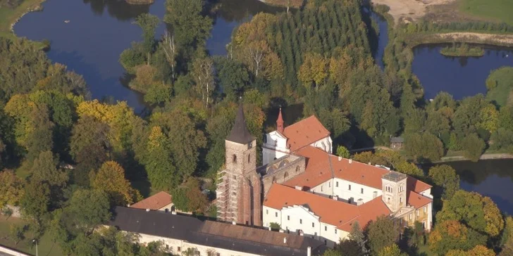 Let vrtulníkem nad českými hrady a zámky
