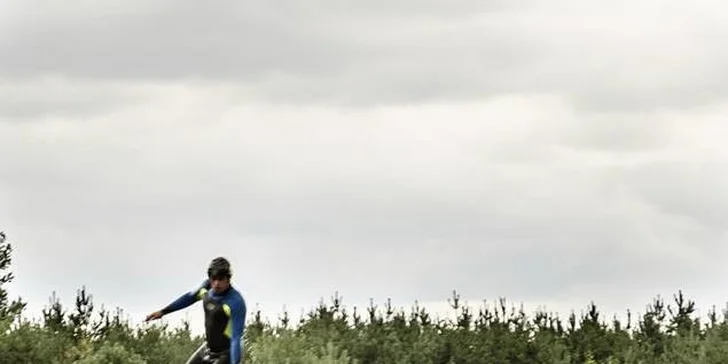 Flyboard: proleťte se nad vodní hladinou jako superhrdina