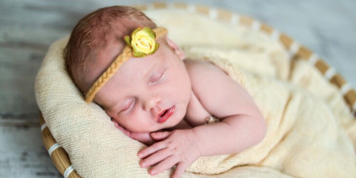 Ateliérový fotobalíček Newborn: Překrásné snímky vašich miminek