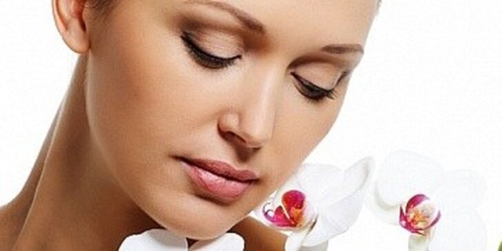Kompletní kosmetické ošetření nejvyšší kvality a masáž rukou ZDARMA