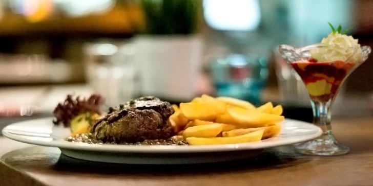3chodové menu s polévkou, biftekem z pravé svíčkové a sladkým dezertem