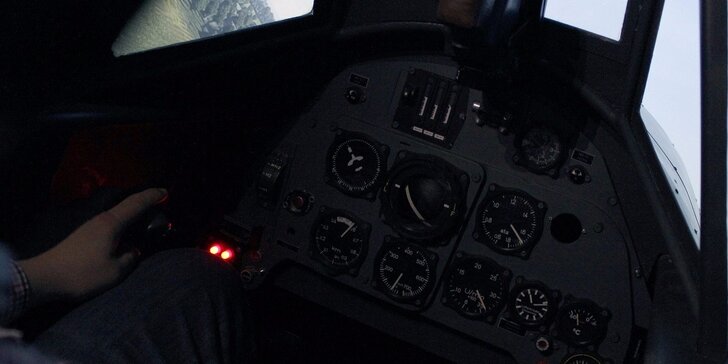 Pilotem na leteckém bojovém simulátoru - nově s 3D brýlemi