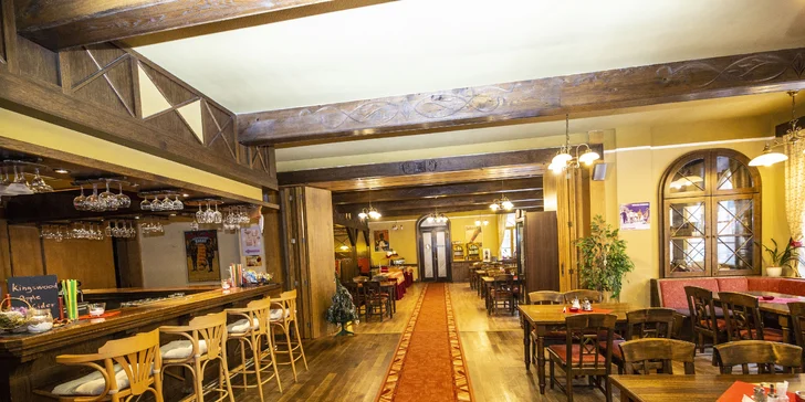 Snídaně si vychutnáte formou bufetu a večeře jako tříchodové menu (v případě polopenze).