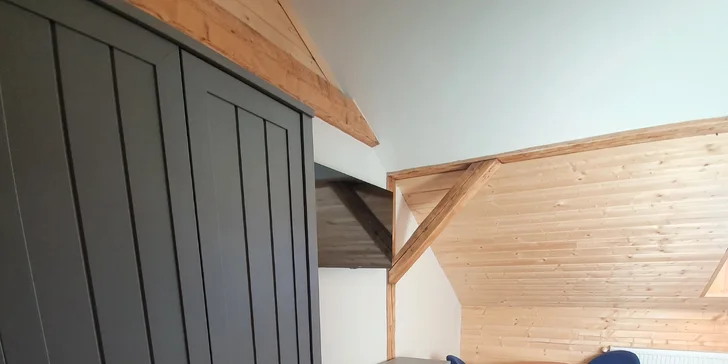 Dokonca je tu veľký úložný priestor, takže prísť môžete aj s väčšou batožinou.