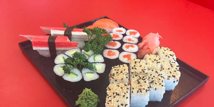 Hostina v japonském stylu - sushi sety pro jednoho či dva jedlíky