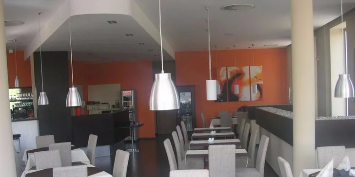 Grilované kachní prso, tataráček z uzeného lososa i božská panna cotta pro dva
