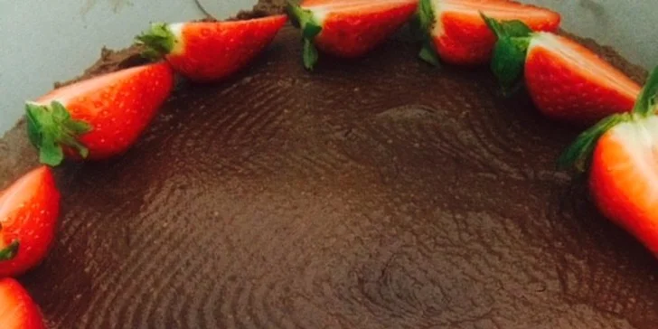 Skvostné veganské dorty bez lepku a cukru: čoko nebo cheesecake