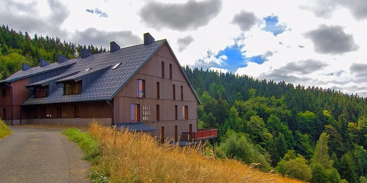 Týdenní letní pobyt pro 4 až 8 osob v luxusním apartmánu v Krkonoších