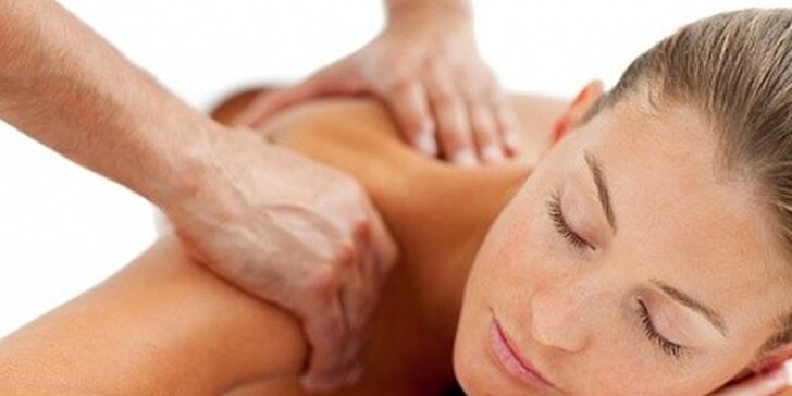 Regenerační aroma masáž zad včetně baňkování