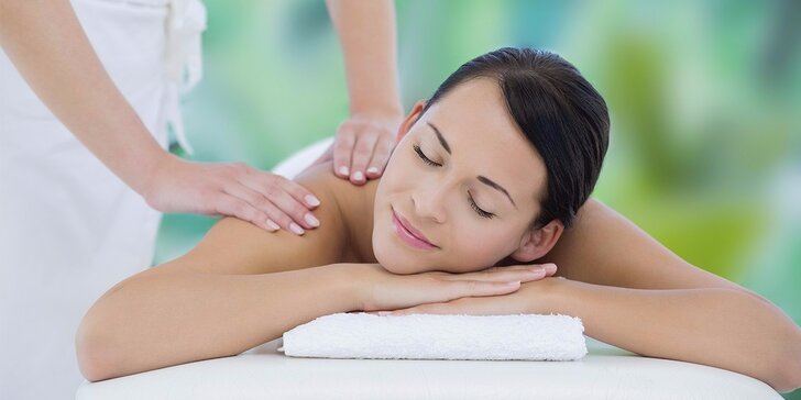 Příjemná relaxační masáž zad, šíje a rukou v délce 60 minut