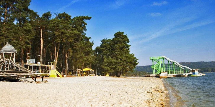Pobyt v hotelu u Máchova jezera s polopenzí a bazénem