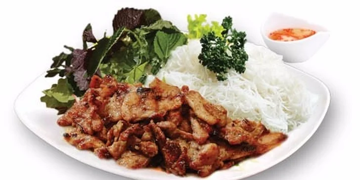 Vietnamské speciality: Jarní závitky i polévka Pho nebo nudle Bun bo Nam Bo