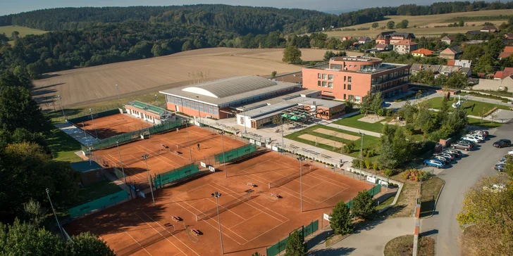 Skvostný večer pro dva - 4chodové menu a možnost sportu u Olomouce