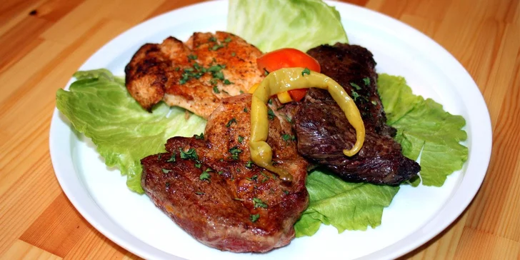 Mix Grill pro dva milovníky grilovaného masa u Hloupého Honzy