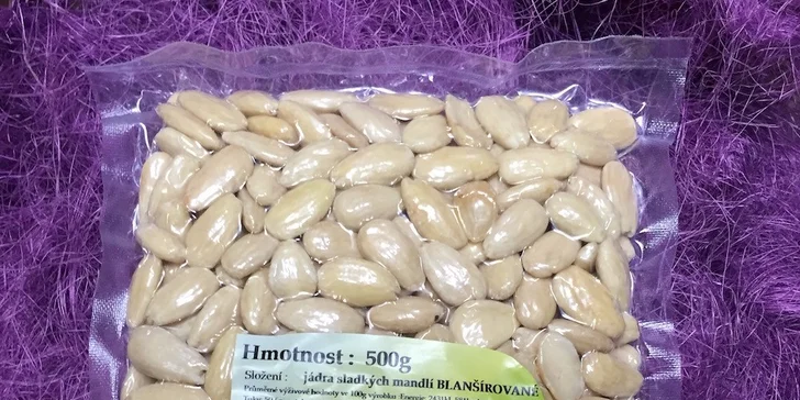 1/2 kg vakuově balených mandlí v prvotřídní kvalitě