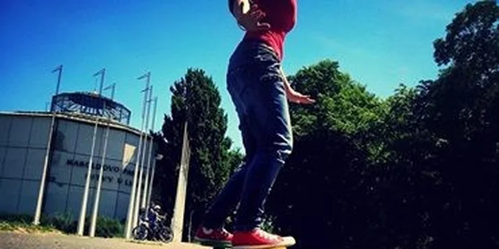 Adrenalin na kolečkách: Hodinový kurz nebo zapůjčení Freeline Skates