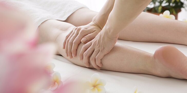 Relax s vůní skořice: Detoxikační lymfatická masáž nohou a zábal