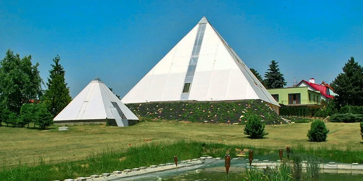 Noc v pyramidě u Kroměříže: zážitek, který vás dobije energií