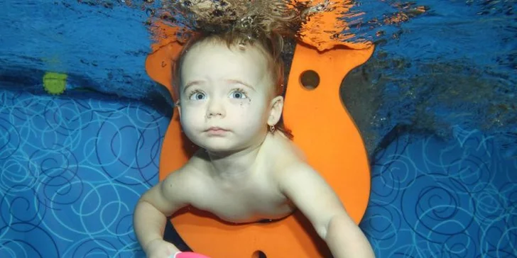 Letní kurz plavání pro děti od 6 měsíců do 3 let v Aquacen­tru Šutka na Praze 8