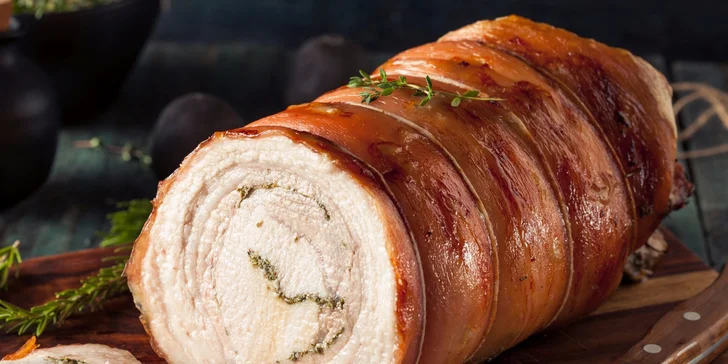 Nedělní brunch ve stylu „sněz, co můžeš“ na palubě lodi Rohan Boat Prague