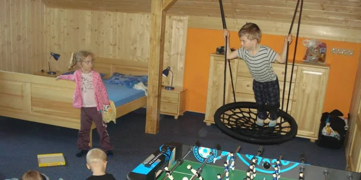 Podzim i zima u Cimrmana: pro dva, rodiny i partu s polopenzí a wellness
