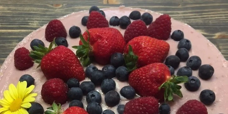 Skvostné veganské dorty bez lepku a cukru: čoko nebo cheesecake