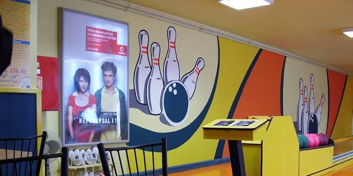 2 hodiny bowlingu pro partu kamarádů v bowling centru Moskva