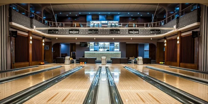 Dvě hodiny bowlingu až pro šest hráčů a případně drinky pro každého