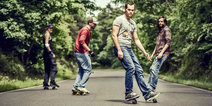 Adrenalin na kolečkách: Hodinový kurz nebo zapůjčení Freeline Skates