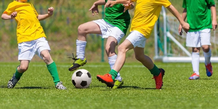 2 hodiny fotbalu: utkejte se s přáteli na hřišti Sportpenzionu Pohoda