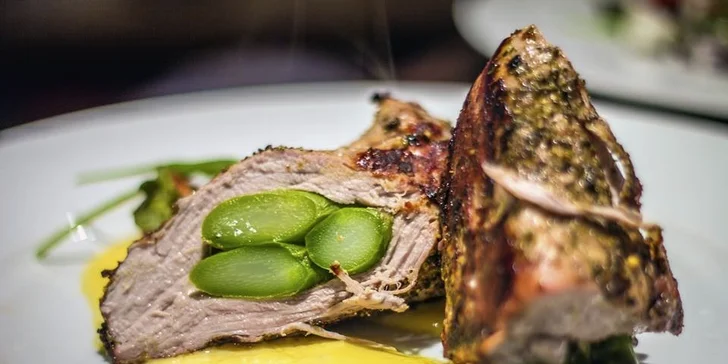 Za jídlem i zábavou: Dva lupeny na Jičínský Food Festival (18. 6.)