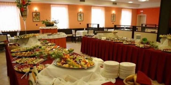 2180 Kč za 3 dny a 2 noci pro DVA v hotelu EA Business Jihlava****. S polopenzí, saunou a welcome drinkem. Relaxujte s 50% slevou.