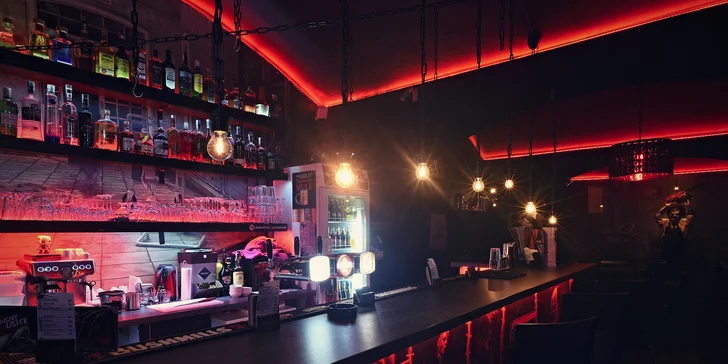 Bude to masakr: libovolné shoty v hororovém baru Nightmare Prague