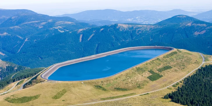 Nebo se vydejte ke známé elektrárně Dlouhé Stráně. 