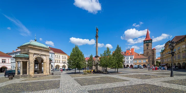 Na náměstí je to z hotelu Tammel jen pár minut chůze.